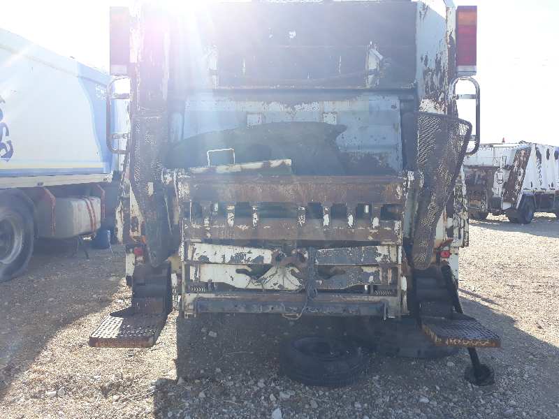 IVECO EUROCARGO 05.03 -> ML180 E 270 CV    |   01.05 - 01.06 foto 6