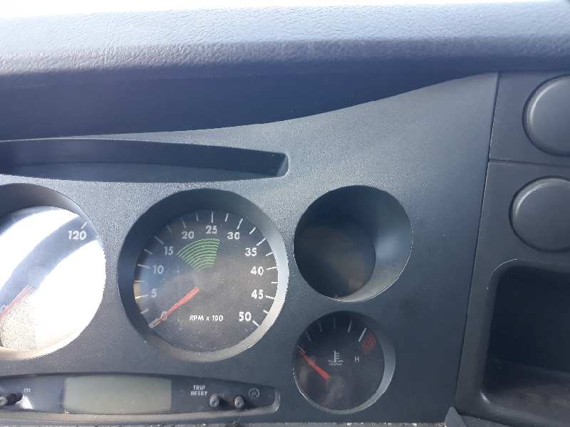 IVECO DAILY CAJA CERRADA (1999 =>) 29 - L 12 Caja cerrada Motor 2,3 Ltr. - 85 kW Diesel CAT foto 8