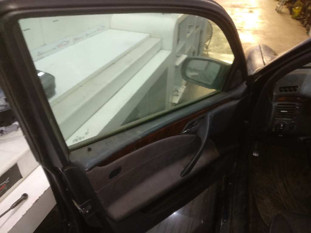 MERCEDES CLASE E (W210) BERLINA 320 (210.065)   |   03.97 - 12.02 foto 4