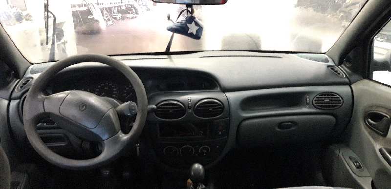 RENAULT MEGANE I CLASSIC (LA0) 1.9 dTi Alize Motor 1,9 Ltr. - 72 kW dTi Diesel CAT foto 11