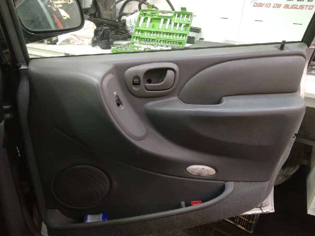 CHRYSLER GRAND VOYAGER Limited   |   03.08 - 12.11 foto 10