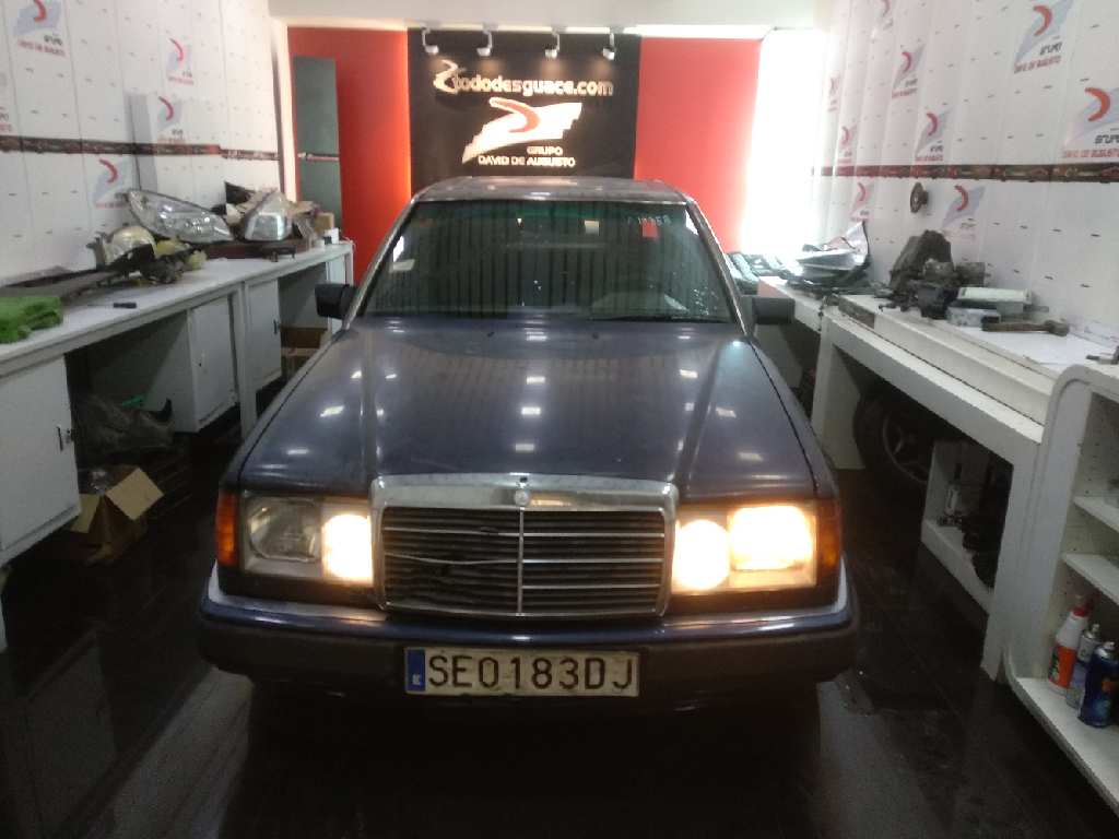 MERCEDES-BENZ CLASE E (W124) BERLINA * foto 3