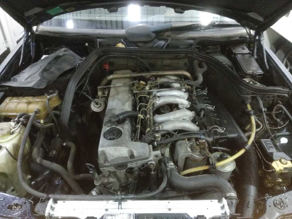 MERCEDES-BENZ CLASE E (W124) BERLINA * foto 4