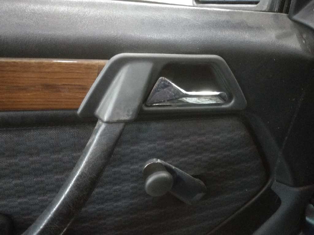 MERCEDES-BENZ CLASE E (W124) BERLINA * foto 8