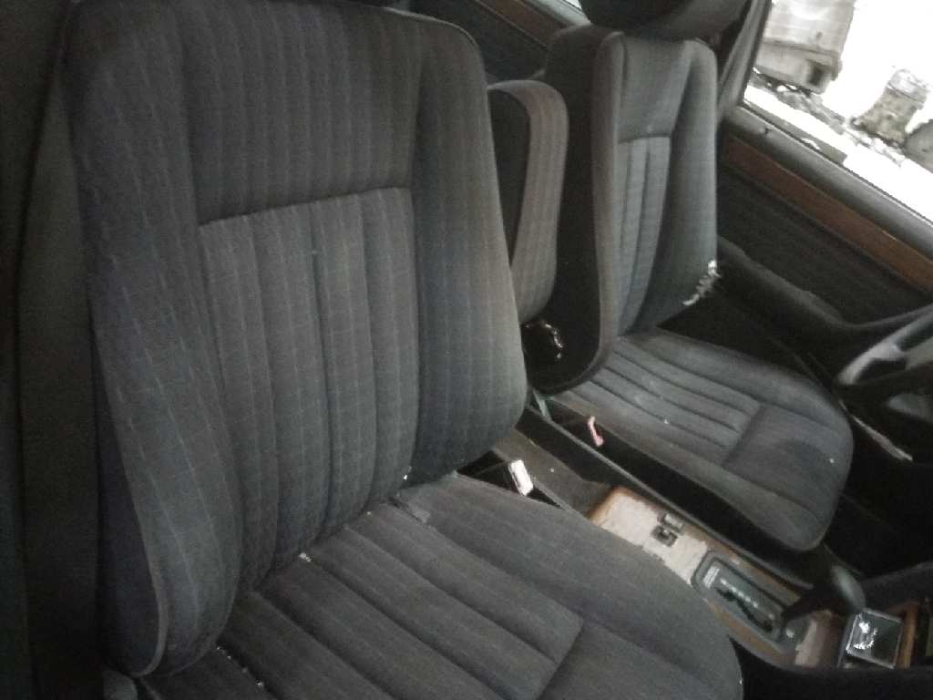 MERCEDES-BENZ CLASE E (W124) BERLINA * foto 12