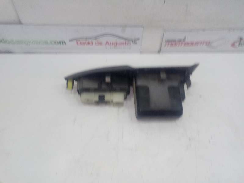 MANETA ELEVALUNAS TRASERA DERECHA TOYOTA LAND CRUISER (J12) 3.0 D-4D GX   |   10.04 - 12.04
