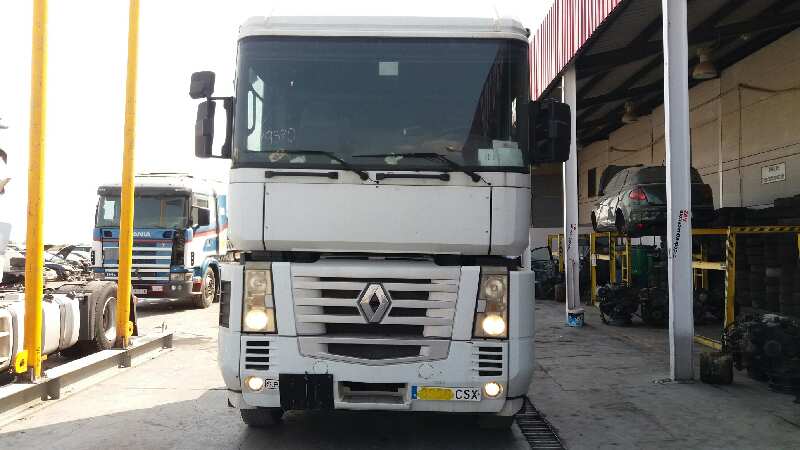 RENAULT MAGNUM 4XX.18/4XX.26 02 -> FAS   4X2   4XX.18 Larga distancia   |   01.01 - 12.06 foto 2