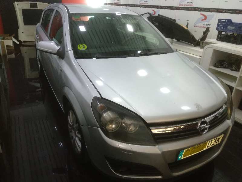 OPEL ASTRA H BERLINA Cosmo   |   01.04 - 12.07