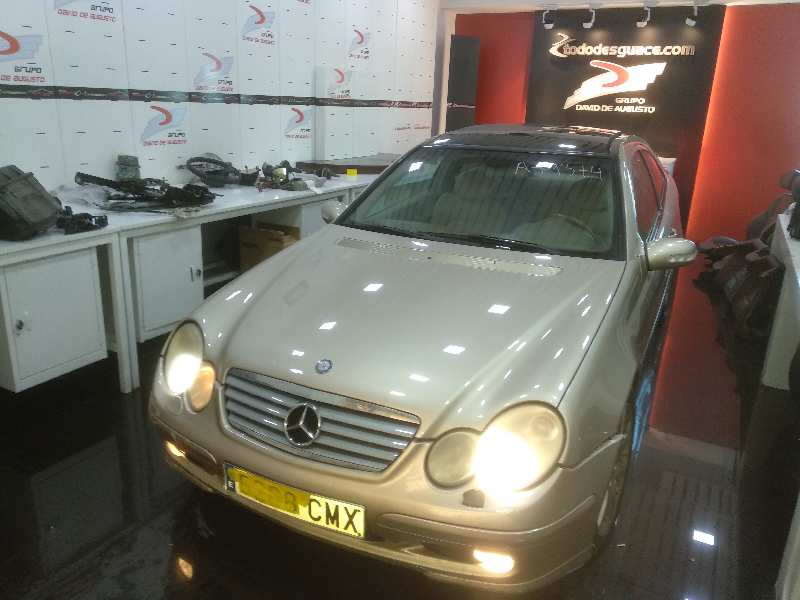 MERCEDES CLASE C (W203) SPORTCOUPE C 220 CDI (LA) (203.708)   |   04.03 - 12.08 foto 2