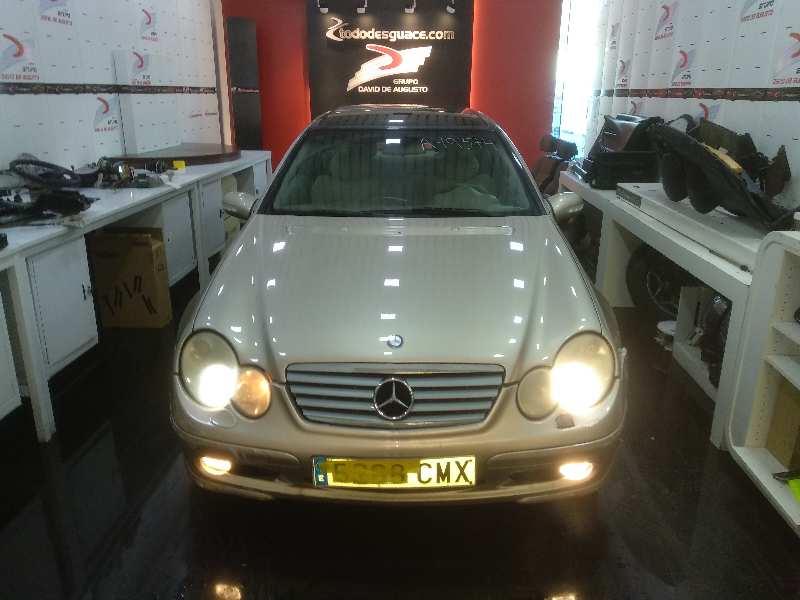MERCEDES CLASE C (W203) SPORTCOUPE C 220 CDI (LA) (203.708)   |   04.03 - 12.08 foto 3