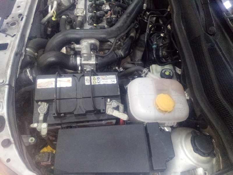 OPEL ASTRA H BERLINA Cosmo Motor 1,7 Ltr. - 74 kW 16V CDTI foto 3
