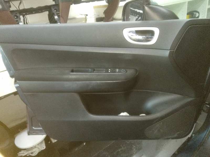 PEUGEOT 307 BERLINA (S2) X-Line Motor 1,6 Ltr. - 80 kW HDi foto 6