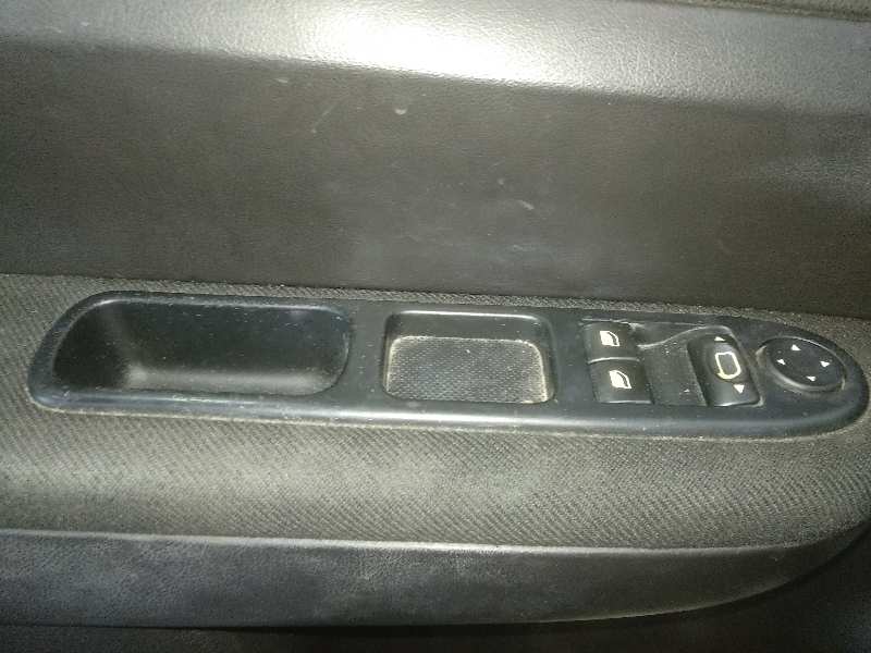 PEUGEOT 307 BERLINA (S2) X-Line Motor 1,6 Ltr. - 80 kW HDi foto 7