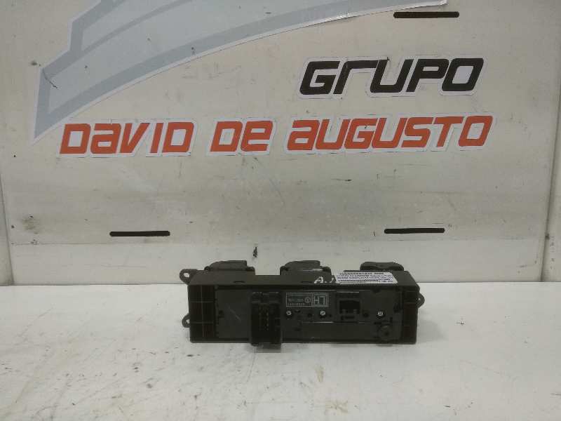 MANDO ELEVALUNAS DELANTERO IZQUIERDO