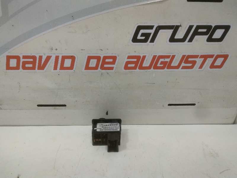 INTERRUPTOR RETROVISORES NISSAN TERRANO/TERRANO.II (R20) Aventura   |   12.97 - 12.04