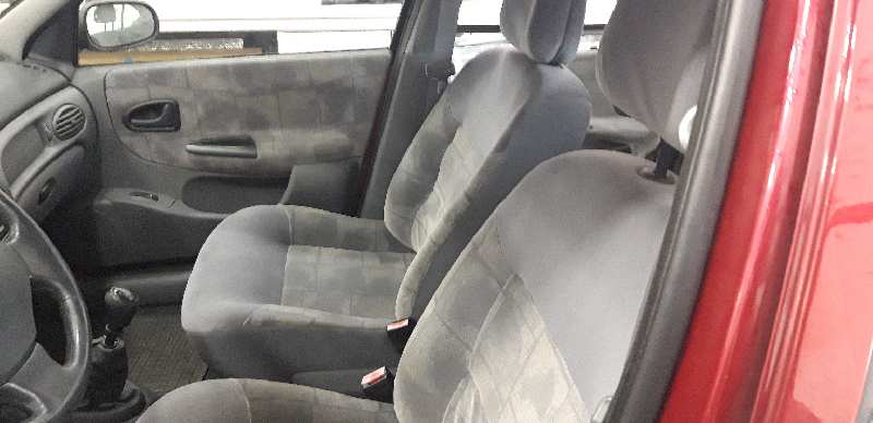 RENAULT MEGANE I FASE 2 BERLINA (BA0) 1.6 16 V RT (BA04) Motor 1,6 Ltr. - 79 kW foto 9