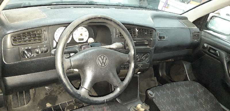 VOLKSWAGEN GOLF III VARIANT ( 1H5) CL Motor 1,9 Ltr. - 66 kW TDI foto 4