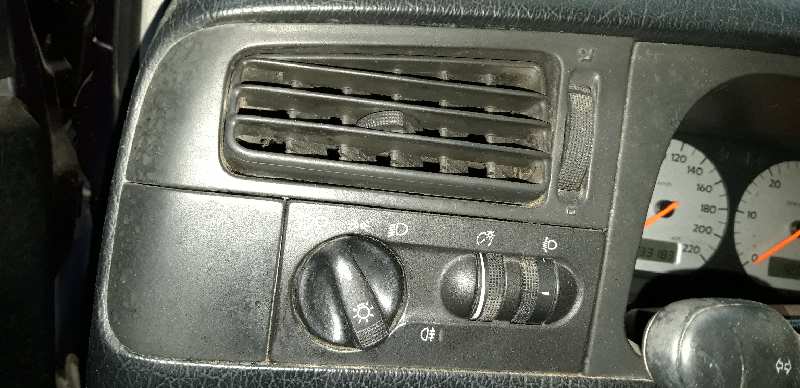 VOLKSWAGEN GOLF III VARIANT ( 1H5) CL Motor 1,9 Ltr. - 66 kW TDI foto 8