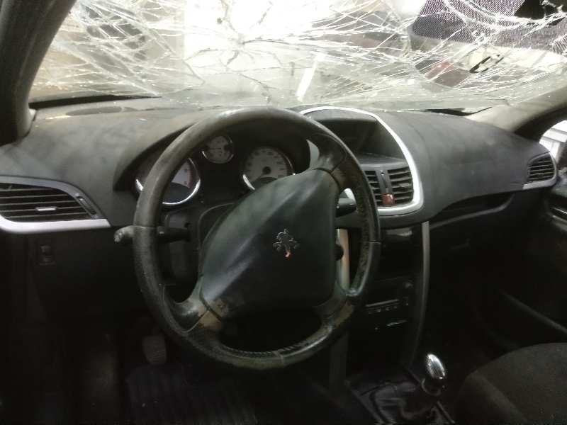 PEUGEOT 207 Confort   |   06.07 - 12.11 foto 6