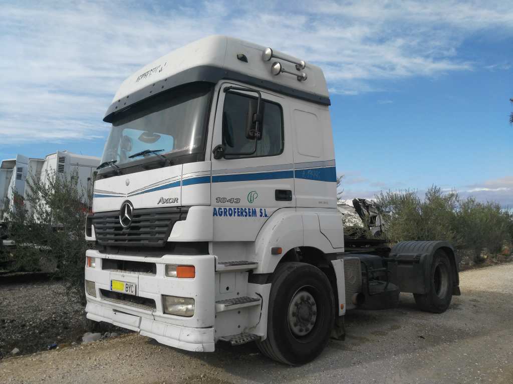 MERCEDES AXOR 2-EJES 18 TON 2004 -> 1843  4X2   OM 457 LA L (Largo)   |   09.04 - 12.13 foto 2