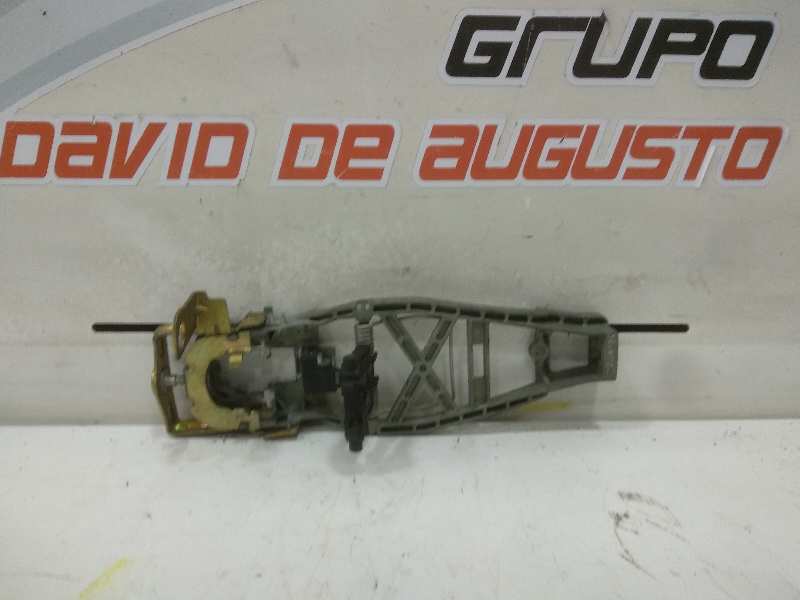 SOPORTE CERRADURA DELANTERA DERECHA INTERIOR VOLKSWAGEN T5 TRANSPORTER/FURGONETA Caja cerrada - techo medio elevado   |   04.03 - 12.09