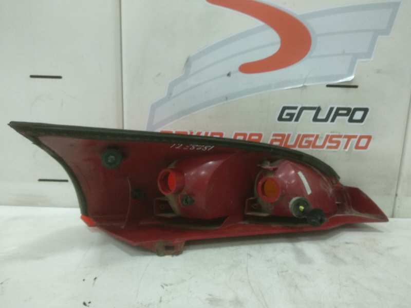 PILOTO TRASERO IZQUIERDO FORD FOCUS BERLINA (CAK) Ambiente   |   08.98 - 12.04