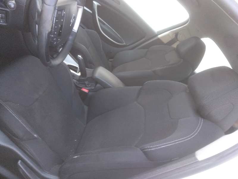CITROEN C5 BERLINA 2.0 HPi Exclusive   |   03.01 - 12.03 foto 9