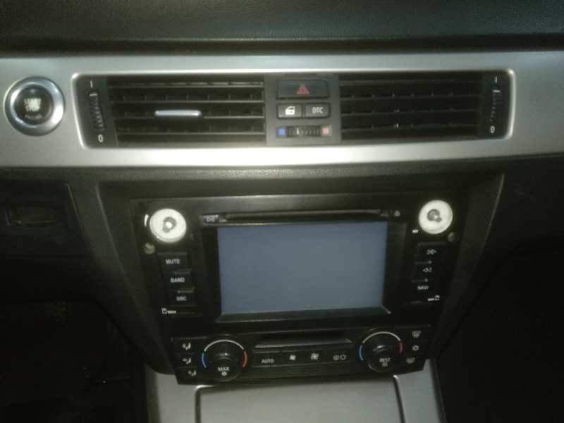 BMW SERIE 3 BERLINA (E90) 320d   |   12.04 - 12.07 foto 9