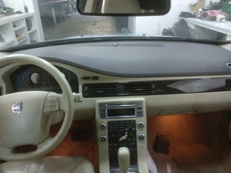 VOLVO V70 FAMILIAR (2000-2009) 2.4 D foto 12