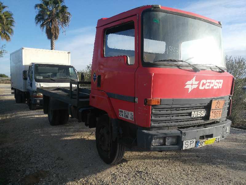 NISSAN L - 60.095 Chasis / 2800 / 6.0 / 66 KW Cabina individual   |   01.95 - ... foto 3