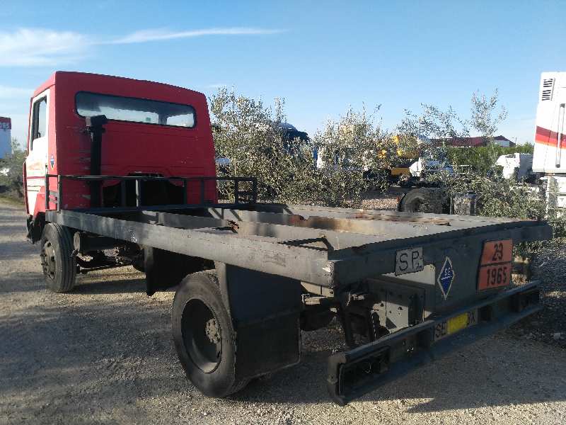 NISSAN L - 60.095 Chasis / 2800 / 6.0 / 66 KW Cabina individual   |   01.95 - ... foto 4