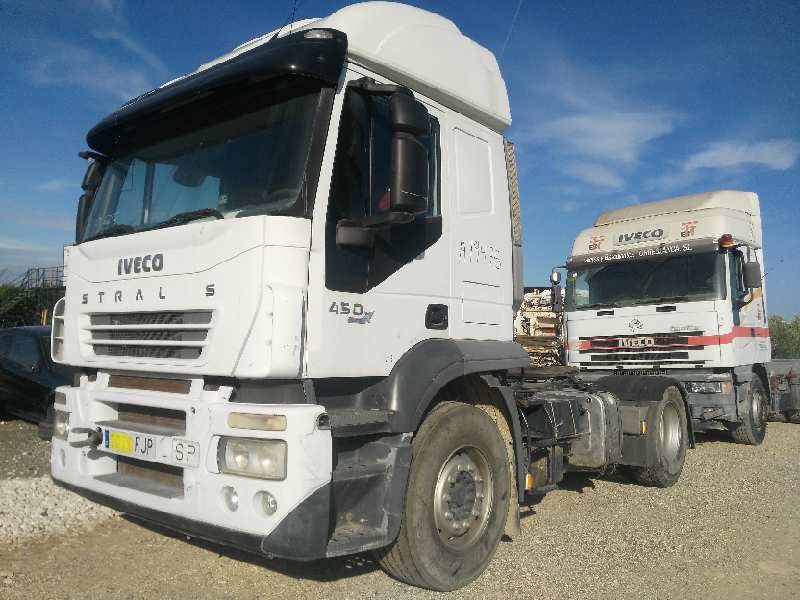 IVECO STRALIS (AD/AT) FG    AT               4X2 Larga distancia   |   07.05 - ... foto 2