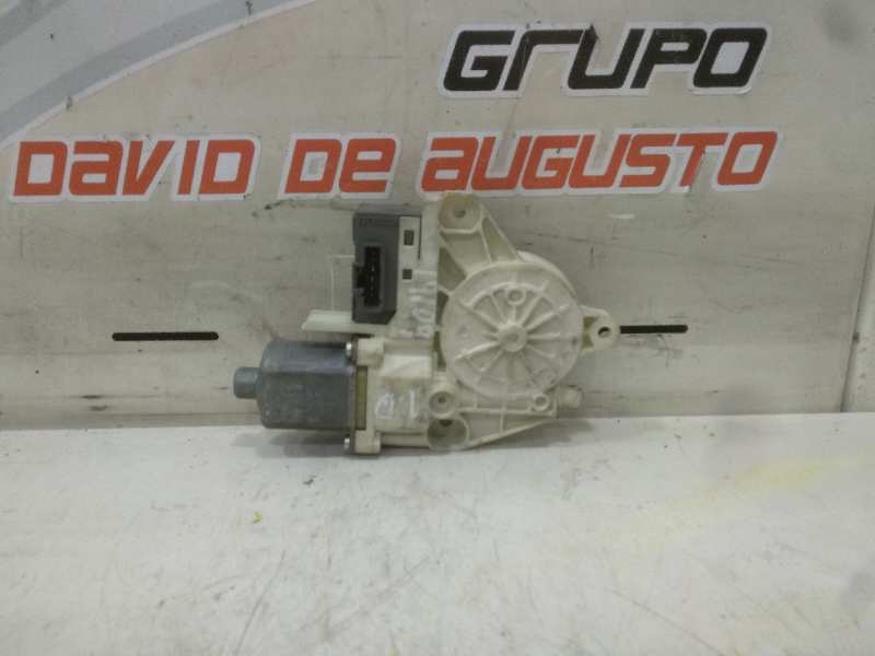 MOTOR ELEVALUNAS TRASERO DERECHO foto 5