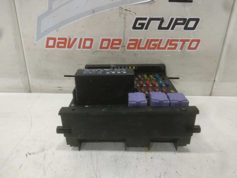CAJA RELES / FUSIBLES