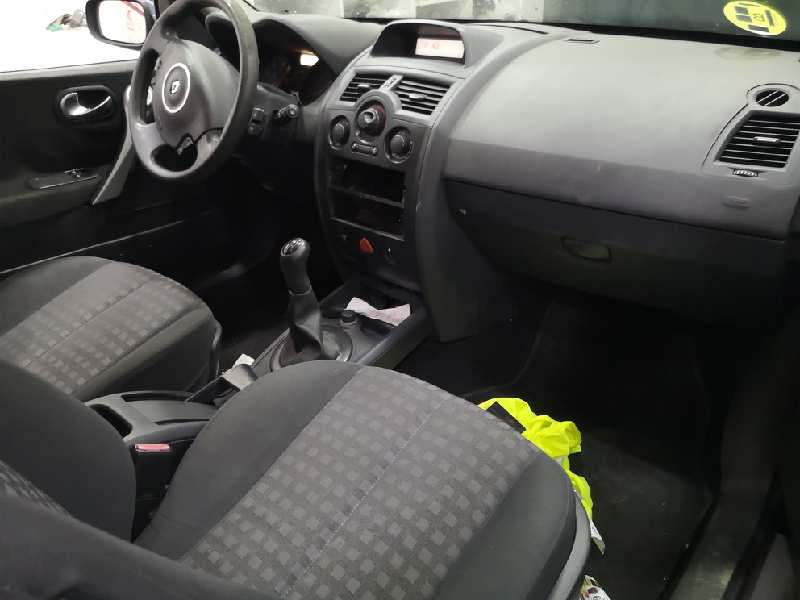 RENAULT MEGANE II BERLINA 5P Confort Authentique   |   11.05 - 12.06 foto 9