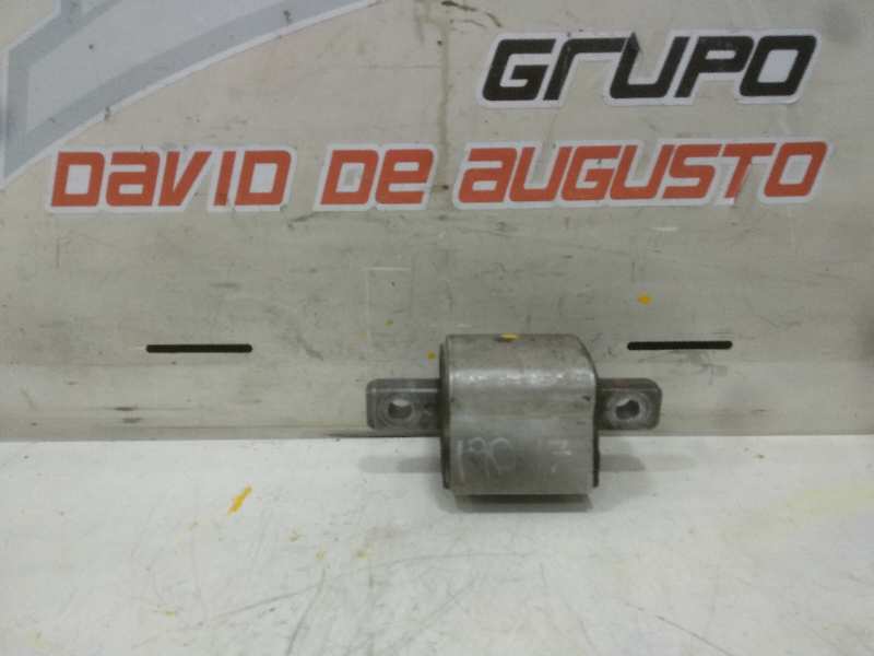 SOPORTE DE LA CAJA CAMBIO