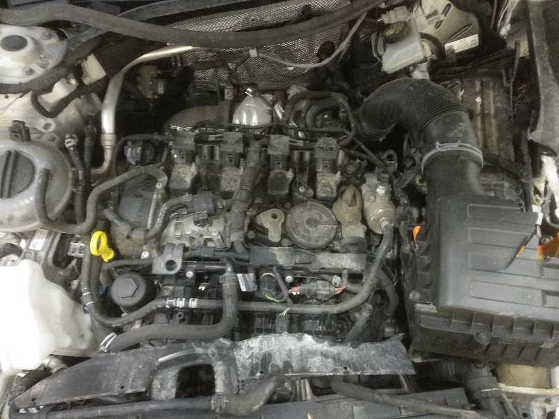 VOLKSWAGEN GOLF VII LIM. (5G1) R 4Motion BlueMotion Tech.   |   01.15 - 12.17 foto 3