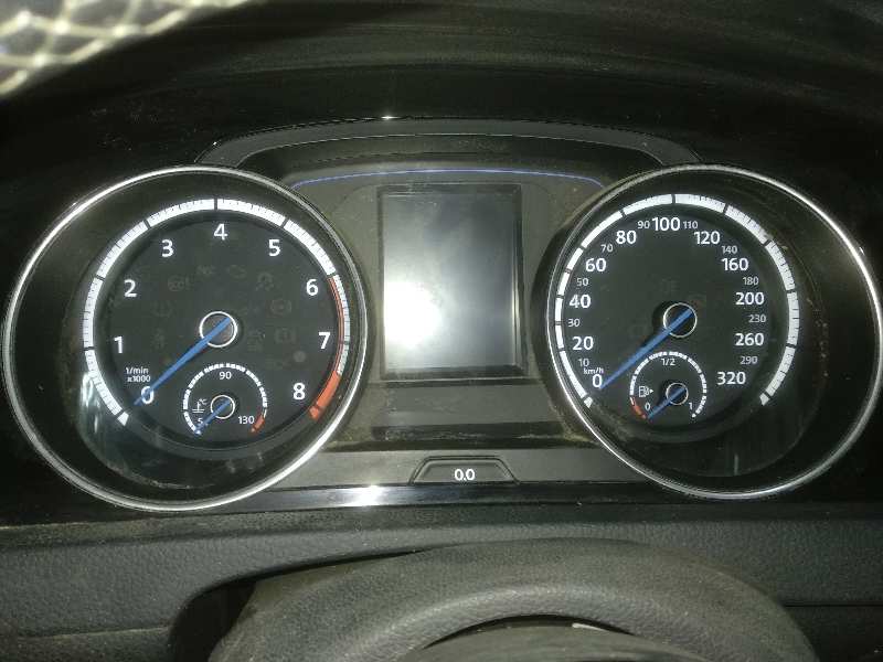 VOLKSWAGEN GOLF VII LIM. (5G1) R 4Motion BlueMotion Tech.   |   01.15 - 12.17 foto 8