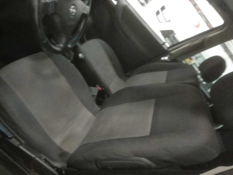 OPEL ZAFIRA A Club Motor 2,0 Ltr. - 74 kW DTI foto 11