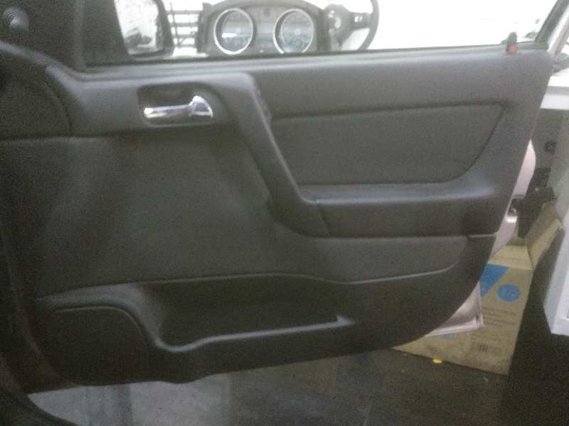OPEL ASTRA G BERLINA Club   |   12.99 - 12.03 foto 10