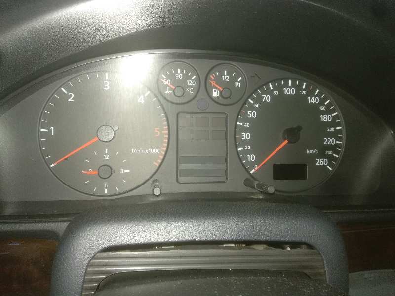 AUDI A4 AVANT (B5) 1.9 TDI Motor 1,9 Ltr. - 81 kW TDI foto 6