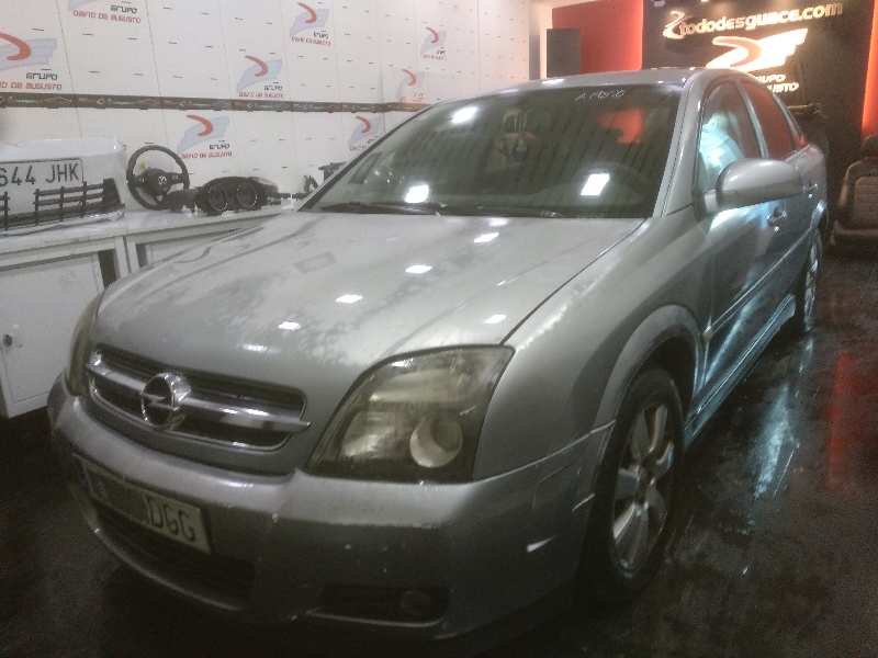 OPEL VECTRA C BERLINA Comfort   |   02.02 - 12.05 foto 4