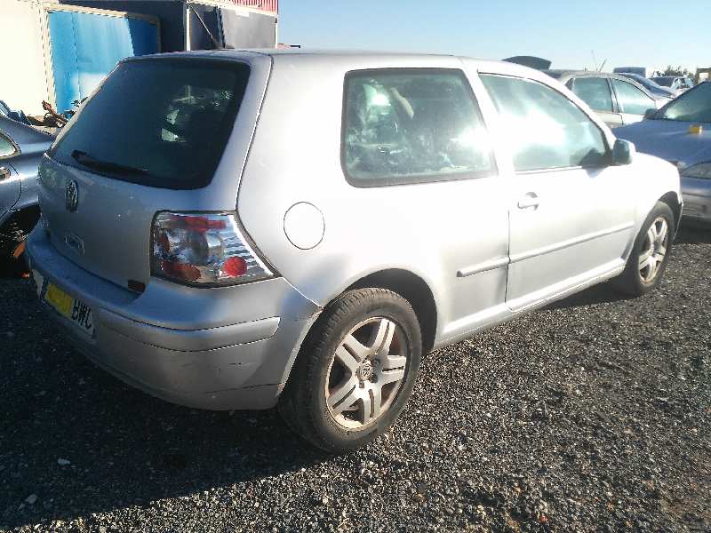 VOLKSWAGEN GOLF IV BERLINA (1J1) Conceptline Motor 1,6 Ltr. - 77 kW 16V foto 6