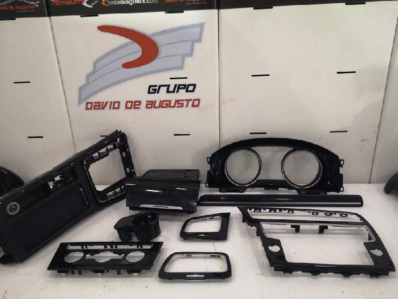 CONJUNTO CARCASAS INTERIORES VOLKSWAGEN GOLF VII LIM. (5G1) R 4Motion BlueMotion Tech.   |   01.15 - 12.17