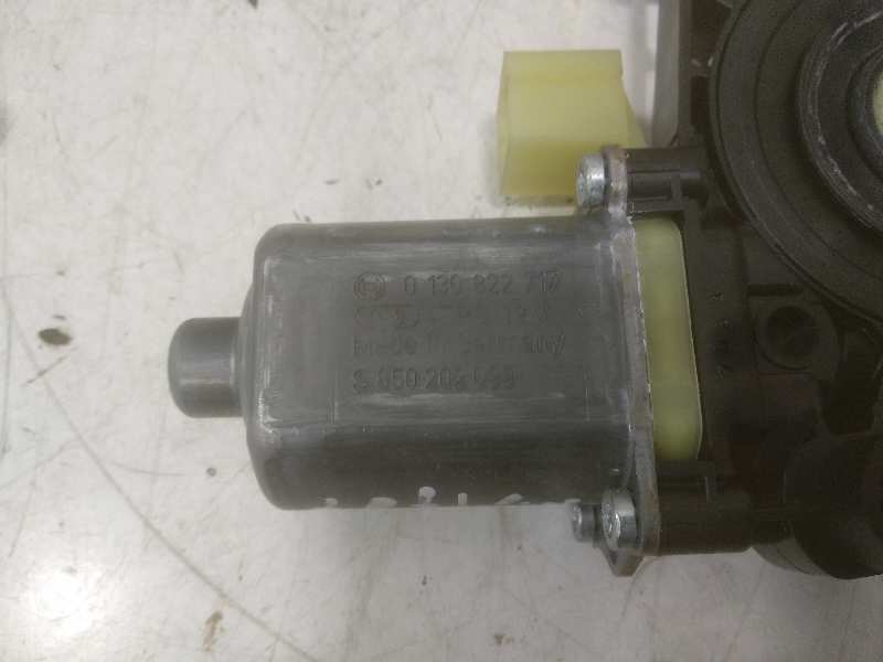 MOTOR ELEVALUNAS DELANTERO IZQUIERDO VOLKSWAGEN GOLF VII LIM. (5G1) R 4Motion BlueMotion Tech.   |   01.15 - 12.17