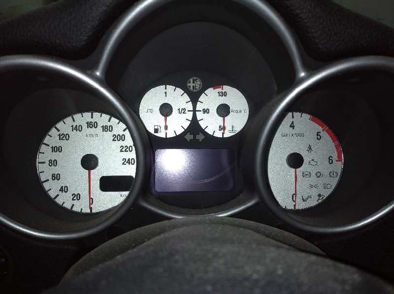 ALFA ROMEO 147 (190) 1.9 JTD 16V Distinctive   |   08.02 - 12.04 foto 7