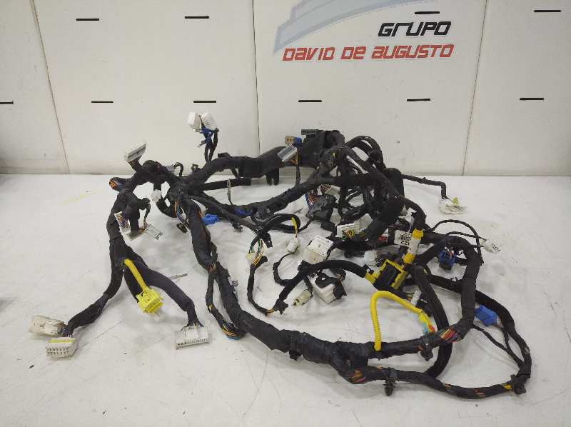 INSTALACION INTERIOR KIA CEE D Drive   |   08.15 - 12.18