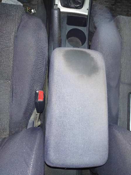 TOYOTA COROLLA (E12) 1.6 Linea Luna Berlina   |   05.03 - 12.07 foto 11
