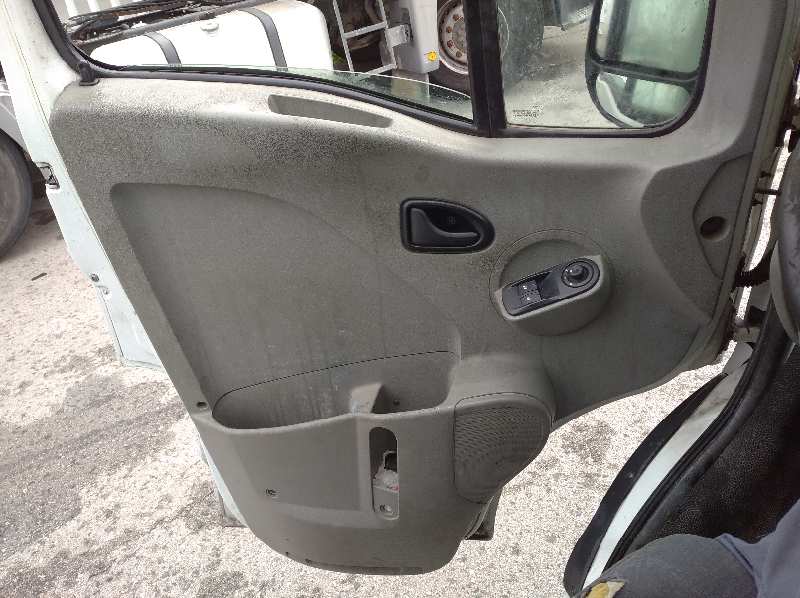NISSAN INTERSTAR MOD. 04 (X70) Caja cerrada, L 2 H 2, techo   |   11.03 - 12.06 foto 8