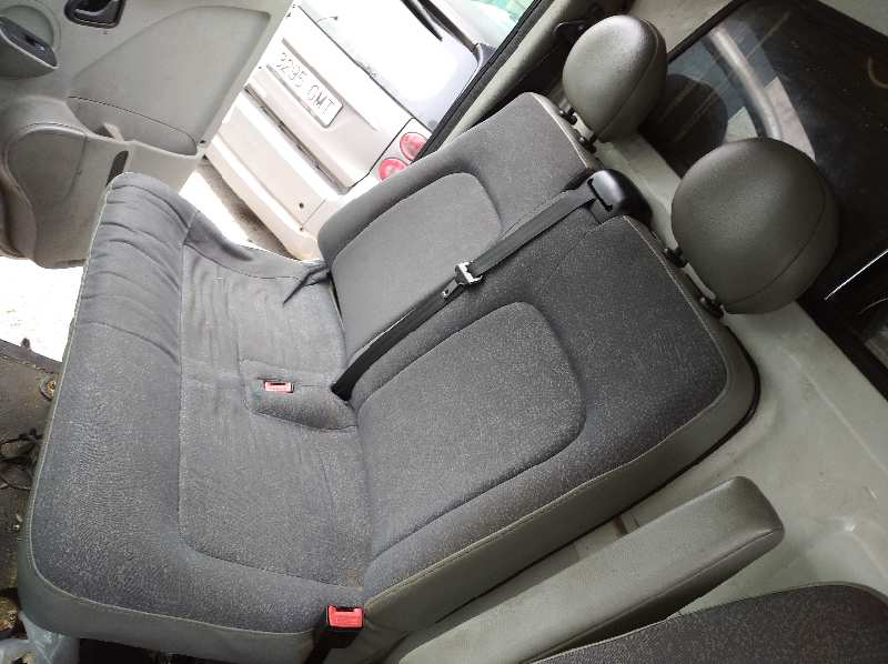 NISSAN INTERSTAR MOD. 04 (X70) Caja cerrada, L 2 H 2, techo   |   11.03 - 12.06 foto 12